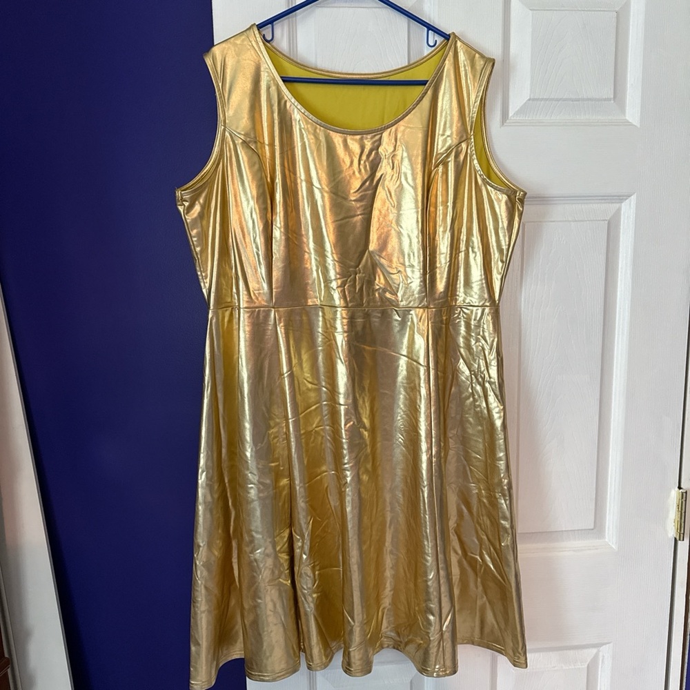 Elegant Gold Women's Mini Dress